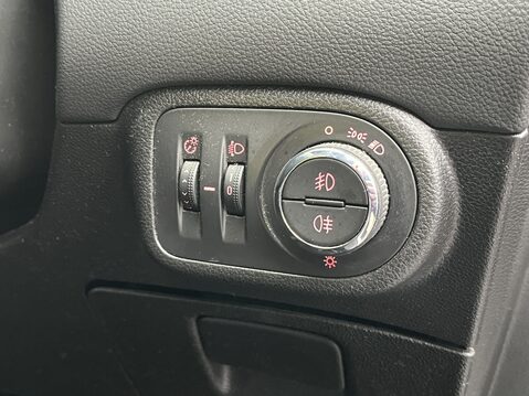 Vauxhall Zafira 1.4T Exclusiv 5dr 19