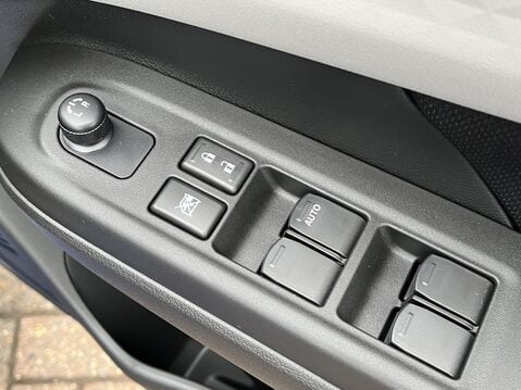 Suzuki Swift 1.2 Mild Hybrid Motion 5dr 19