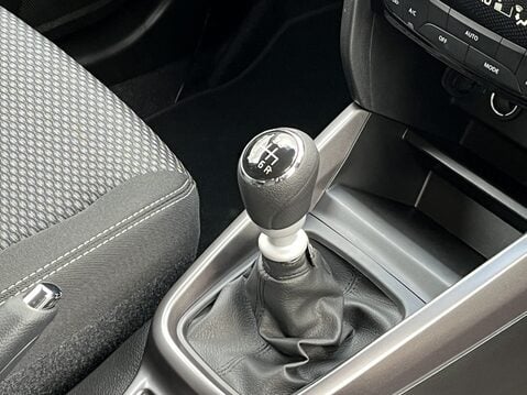Suzuki Vitara 1.4 Boosterjet Mild Hybrid Motion 5dr 29