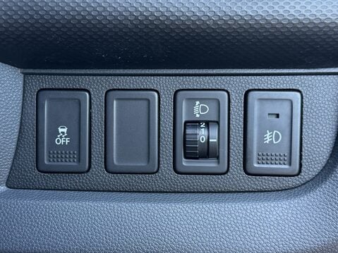 Suzuki Splash 1.2 SZ4 5dr 26