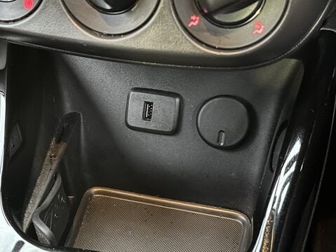 Vauxhall Corsa 1.4 SE Nav 5dr 29