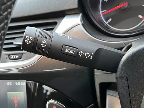 Vauxhall Corsa 1.4 SE Nav 5dr 22