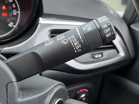 Vauxhall Corsa 1.4 SE Nav 5dr 23