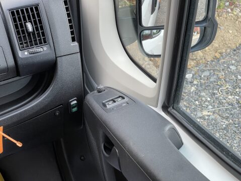 Citroen Relay 2.0 40 L4H2 FLEXILITE 17 SEATER NON D1 MINIBUS with sensors and ramp. 23