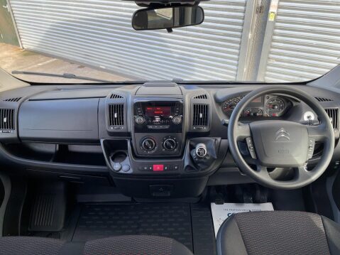 Citroen Relay 2.0 40 L4H2 Lightweight 17 seater minibus with full ramp and parking sensor 3