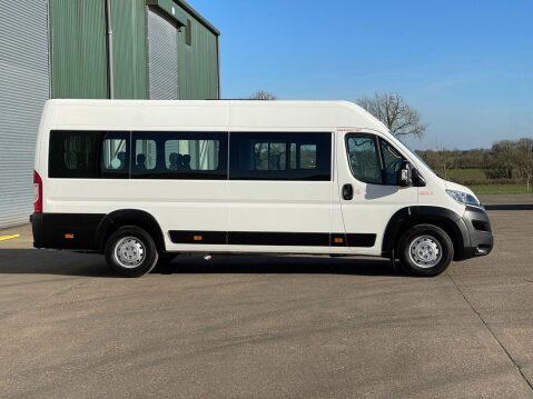 Citroen Relay 2.0 40 L4H2 Lightweight 17 seater minibus with full ramp, A/C and sensors 14