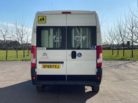Citroen Relay 2.0 40 L4H2 Lightweight 17 seater minibus with full ramp, A/C and sensors 17