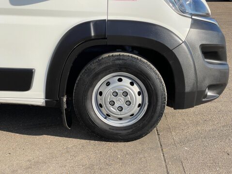 Citroen Relay 2.0 40 L4H2 Lightweight 17 seater minibus with full ramp, A/C and sensors 32