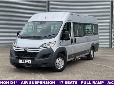 Citroen Relay 2.0 BlueHDi 40 L4H2 17 Seater Minibus with adjustable Air suspension 1