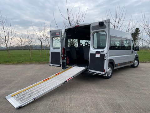 Citroen Relay 2.0 BlueHDi 40 L4H2 17 Seater Minibus with adjustable Air suspension 2