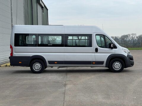 Citroen Relay 2.0 BlueHDi 40 L4H2 17 Seater Minibus with adjustable Air suspension 14