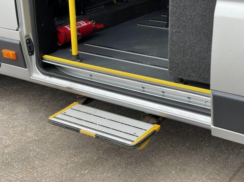 Citroen Relay 2.0 BlueHDi 40 L4H2 17 Seater Minibus with adjustable Air suspension 11