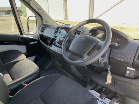 Peugeot Boxer 2.0 BlueHdi 440 L4H2 MINIBUS LITE, Non D1, 17 SEAT with FULL WIDTH RAMP 14