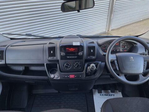 Peugeot Boxer 2.0 BlueHDi 440 17 seat lightweight Non D1 minibus with sensors and ramp. 3