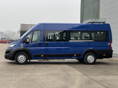 Peugeot Boxer 2.0 BlueHDi 440 17 seat lightweight minibus with ramp and A/C. L4 H2 Euro6 18