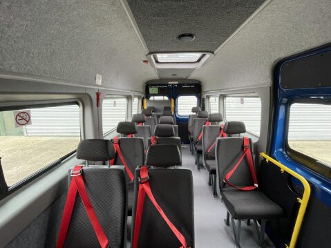 Peugeot Boxer 2.0 BlueHDi 440 17 seat lightweight minibus with ramp and A/C. L4 H2 Euro6 28