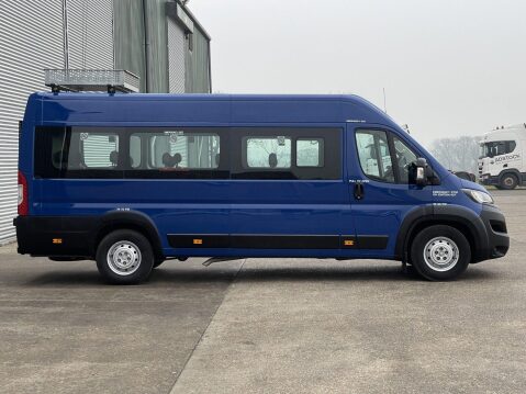 Peugeot Boxer 2.0 BlueHDi 440 17 seat lightweight minibus with ramp and A/C. L4 H2 Euro6 13