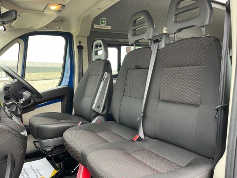 Peugeot Boxer 2.0 BlueHDi 440 17 seat lightweight minibus with ramp and A/C. L4 H2 Euro6 22
