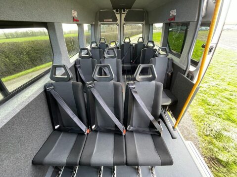 Renault Master 2.3 dCi 35 15 Seater Minibus with removable ramps LWB Medium Roof Euro 6 3