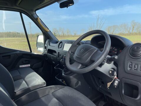 Renault Master 2.3 dCi 35 15 Seater Minibus with removable ramps LWB Medium Roof Euro 6 15