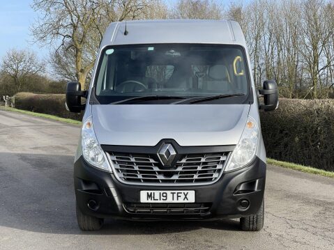 Renault Master 2.3 dCi 35 15 Seater Minibus with removable ramps LWB Medium Roof Euro 6 10
