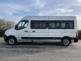 Renault Master 2.3 dCi 35 15 Seater Minibus with removable ramps LWB Medium Roof Euro 6 12
