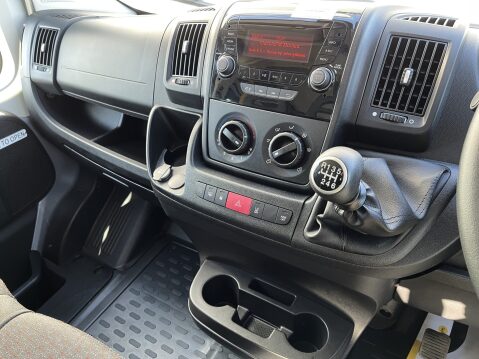 Peugeot Boxer 2.2 BLUEHDI L4H2 17 seat Lightweight Non D1 minibus with parking sensors 22