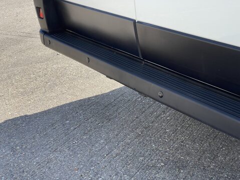 Citroen Relay 40 L4H2 BLUEHDI 17 SEAT LIGHTWEIGHT NON D1* MINIBUS w/ RAMP, SENSORS, A/C 8
