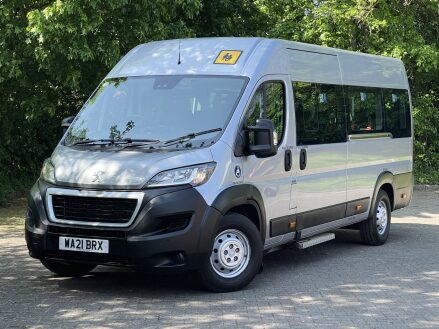 Peugeot Boxer BLUEHDI 440 L4H2 17 Seater Lightweight NonD1 Minibus Sensors Ramps E6