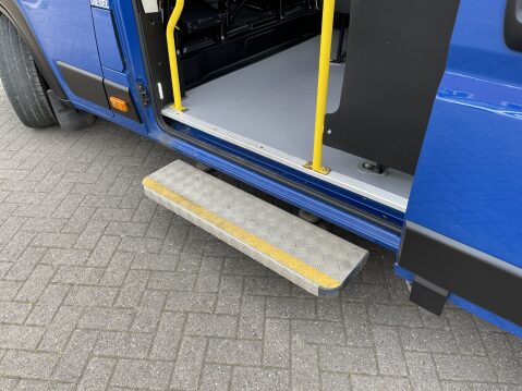 Peugeot Boxer BLUE HDI 440 L4H2 17 SEAT LIGHTWEIGHT NON D1 MINIBUS EURO 6 9