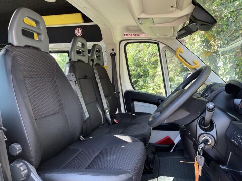 Citroen Relay 40 L4H2 17 SEAT LIGHTWEIGHT NON D1 MINIBUS WITH WHEELCHAIR RAMP E6 15