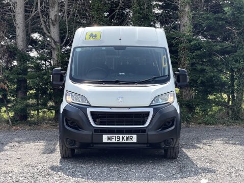Peugeot Boxer 435 L4H2 17SEAT NonD1 minibus with A/C, Nav, Sensors. E6 9