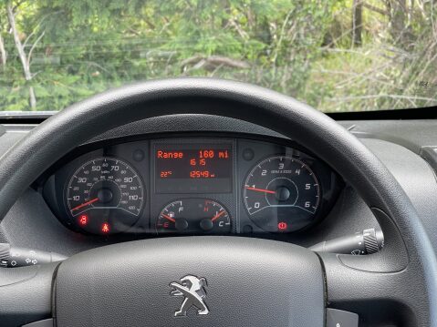 Peugeot Boxer 435 L4H2 17SEAT NonD1 minibus with A/C, Nav, Sensors. E6 21