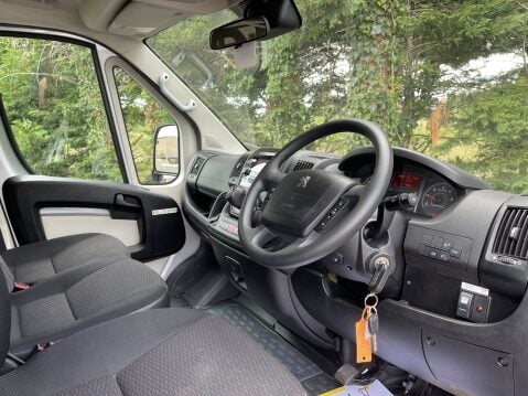 Peugeot Boxer BLUE HDI 440 L4H2 17SEAT MINIBUS Non D1 Lightweight with ramp. E6 15