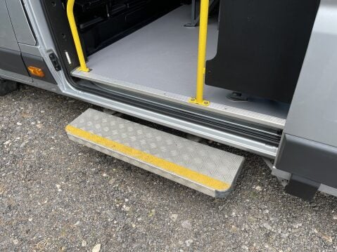Peugeot Boxer BLUE HDI 440 L4H2 17SEAT MINIBUS Non D1 Lightweight with ramp. E6 7