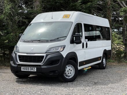 Peugeot Boxer BLUE HDI 440 L4H2 17 SEAT MINIBUS Non D1 Lightweight with sensors and ramp