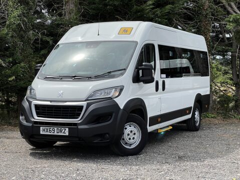 Peugeot Boxer BLUE HDI 440 L4H2 17 SEAT MINIBUS Non D1 Lightweight with sensors and ramp 1