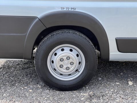 Peugeot Boxer BLUEHDI 440 L4H2 17SEAT MINIBUS LITE NonD1 A/C, RAMP, CAM, SENSORS, EURO 6 40
