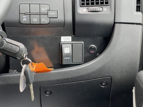 Peugeot Boxer BLUEHDI 440 L4 17 SEAT LIGHTWEIGHT MINIBUS Non D1 with Parking sensors EURO 25