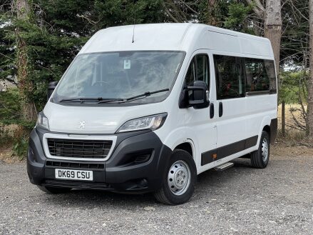 Peugeot Boxer BLUEHDI 435 L3H2 17 SEAT MINIBUS NON-D1 LIGHTWEIGHT A/C NAV RAMP SENSORS E6