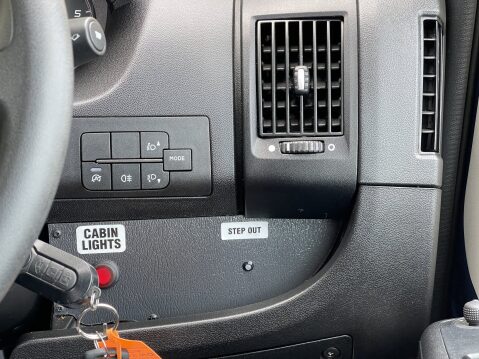 Peugeot Boxer BLUEHDI 435 L3H2 17 SEAT NON D1 MINIBUS WITH AC NAV CRUISE SENSORS TOWBAR 33