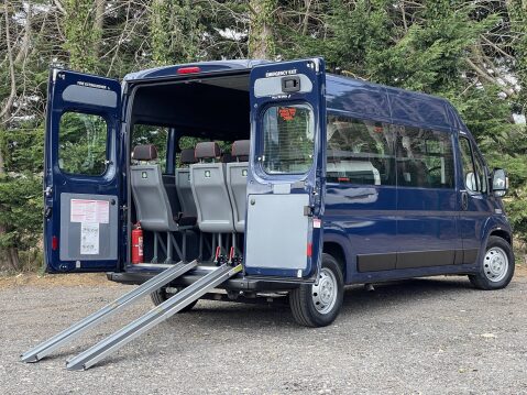 Peugeot Boxer BLUEHDI 435 L3H2 17 SEAT NON D1 MINIBUS WITH AC NAV CRUISE SENSORS TOWBAR 3