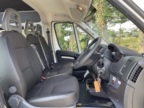 Peugeot Boxer BLUEHDI 435 L3H2 17 SEAT NON D1 MINIBUS WITH TELESCOPIC RAMPS & SENSORS, E6 21