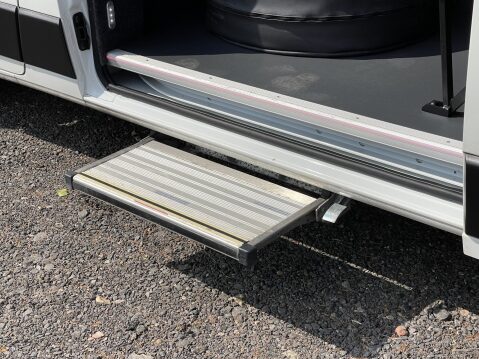 Peugeot Boxer BLUEHDI 435 L3H2 17 SEAT NON D1 MINIBUS WITH TELESCOPIC RAMPS & SENSORS, E6 8