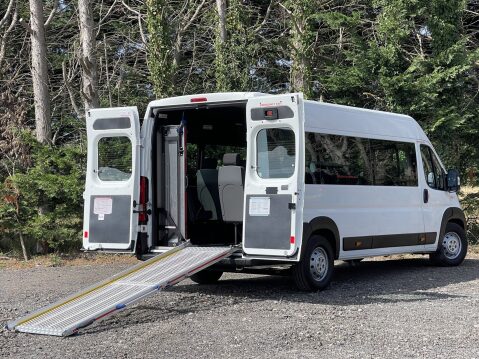 Citroen Relay 40 L4H2 17 SEAT NON-D1 MINIBUS WITH RAMP AC SENSORS. EURO 6 3