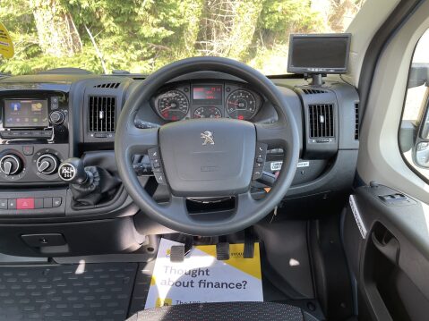 Peugeot Boxer BLUEHDI 435 L3H2 17 SEAT NON D1 MINIBUS with AC, REAR CAM Sat Nav Sensors. 32