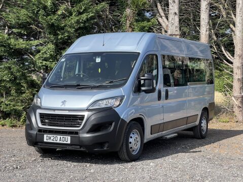 Peugeot Boxer BLUEHDI 435 L3H2 17 SEAT NON D1 MINIBUS with AC, REAR CAM Sat Nav Sensors. 1