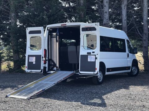Citroen Relay 40 L4H2 BLUEHDI L4H2 17 SEAT LIGHTWEIGHT NON-D1 MINIBUS WITH AC RAMP SENSOR 17