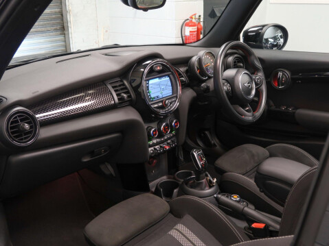 Mini Convertible 2.0 Cooper S Sport Steptronic Euro 6 (s/s) 2dr 55