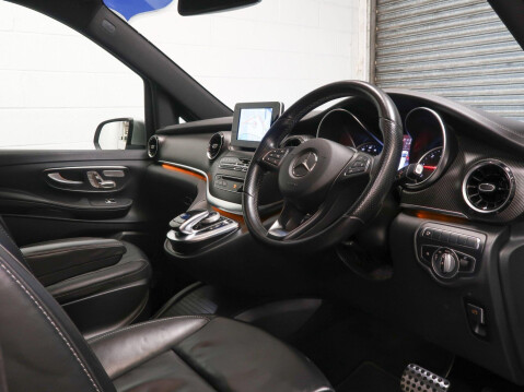 Mercedes-Benz V Class 2.0 V300d AMG Line G-Tronic+ Euro 6 (s/s) 5dr XLWB 14